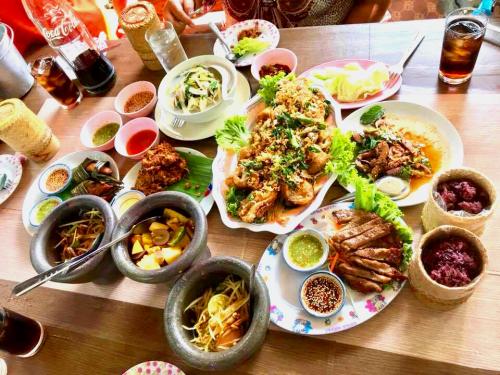 ช.ช้างส้มตำยกครก
